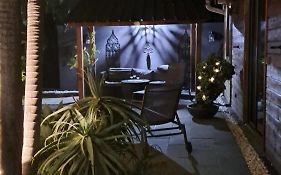 Lodge Le Palissandre à LA LIANE DE JADE 974- jacuzzi privatif - piscine