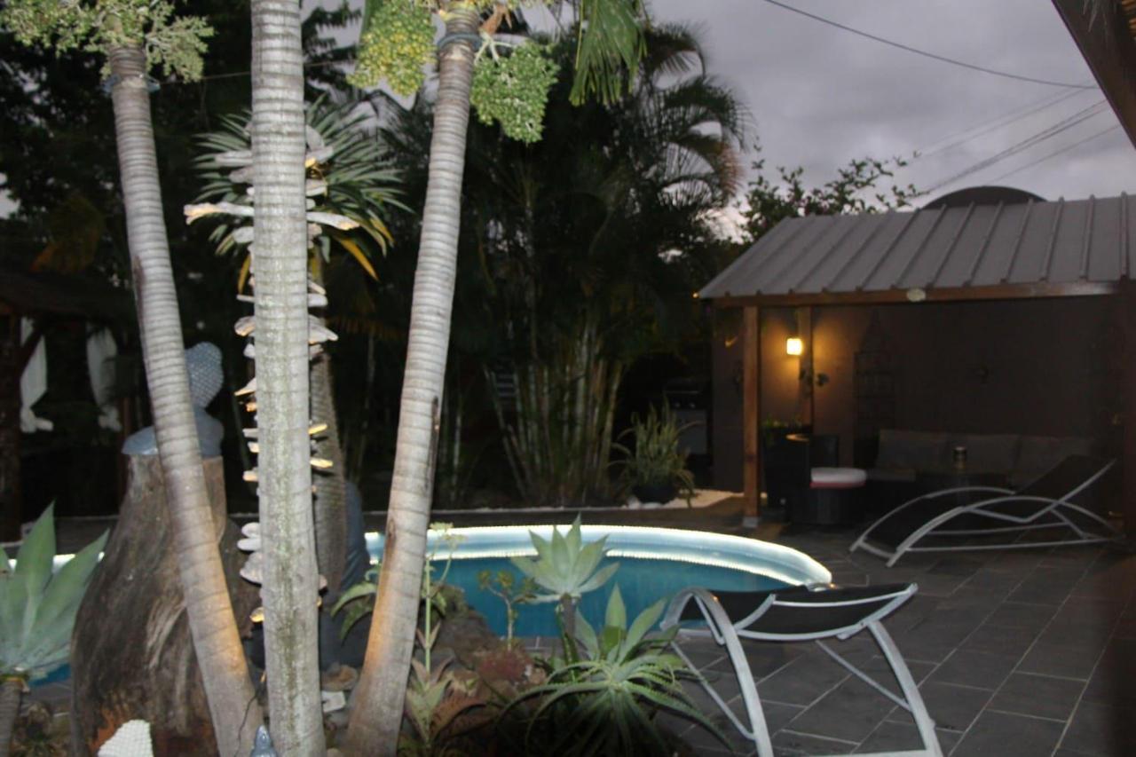 Lodge Le Palissandre à LA LIANE DE JADE 974- jacuzzi privatif - piscine Le Bois de Nefles  Extérieur photo