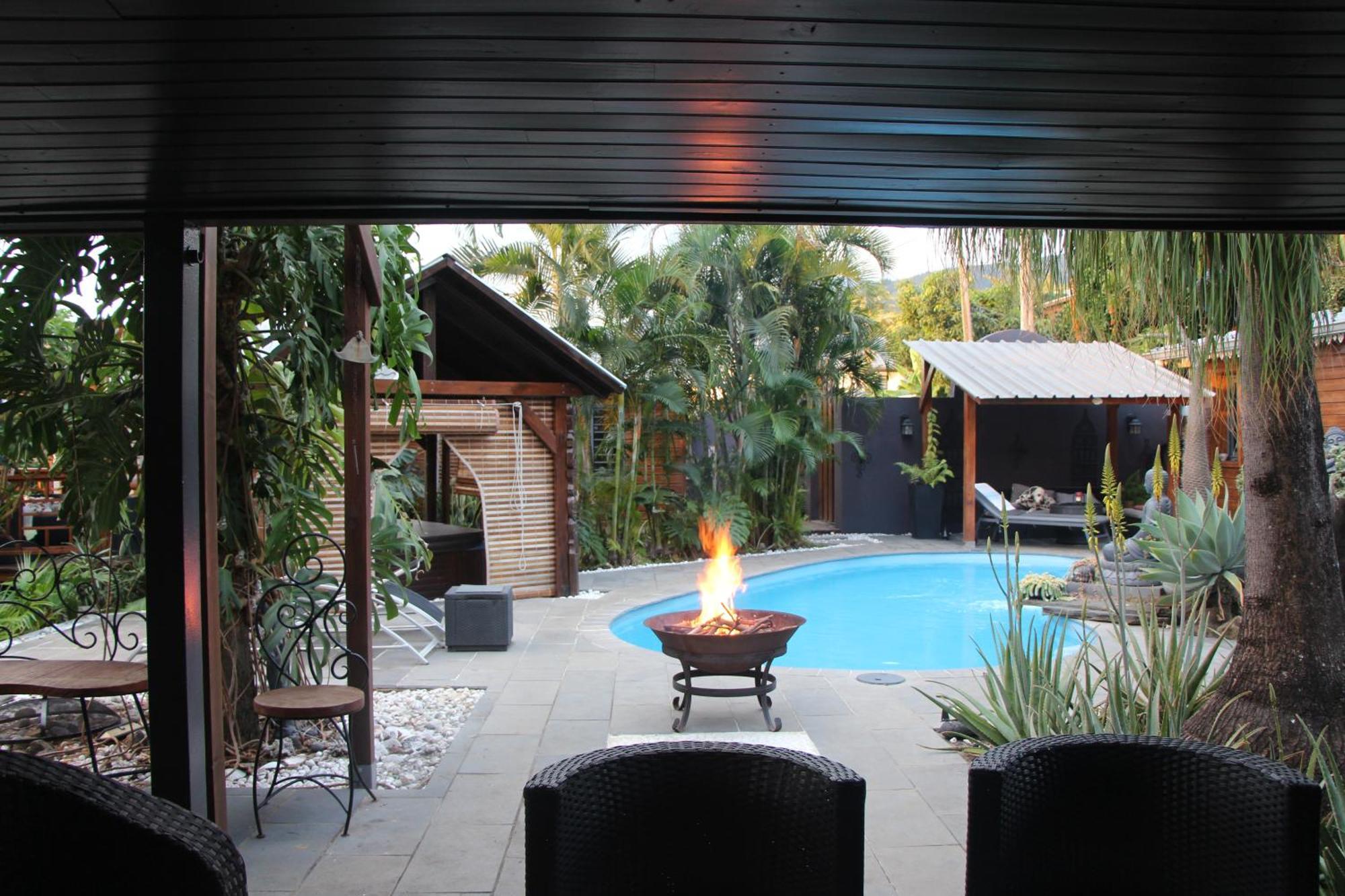 Lodge Le Palissandre à LA LIANE DE JADE 974- jacuzzi privatif - piscine Le Bois de Nefles  Extérieur photo
